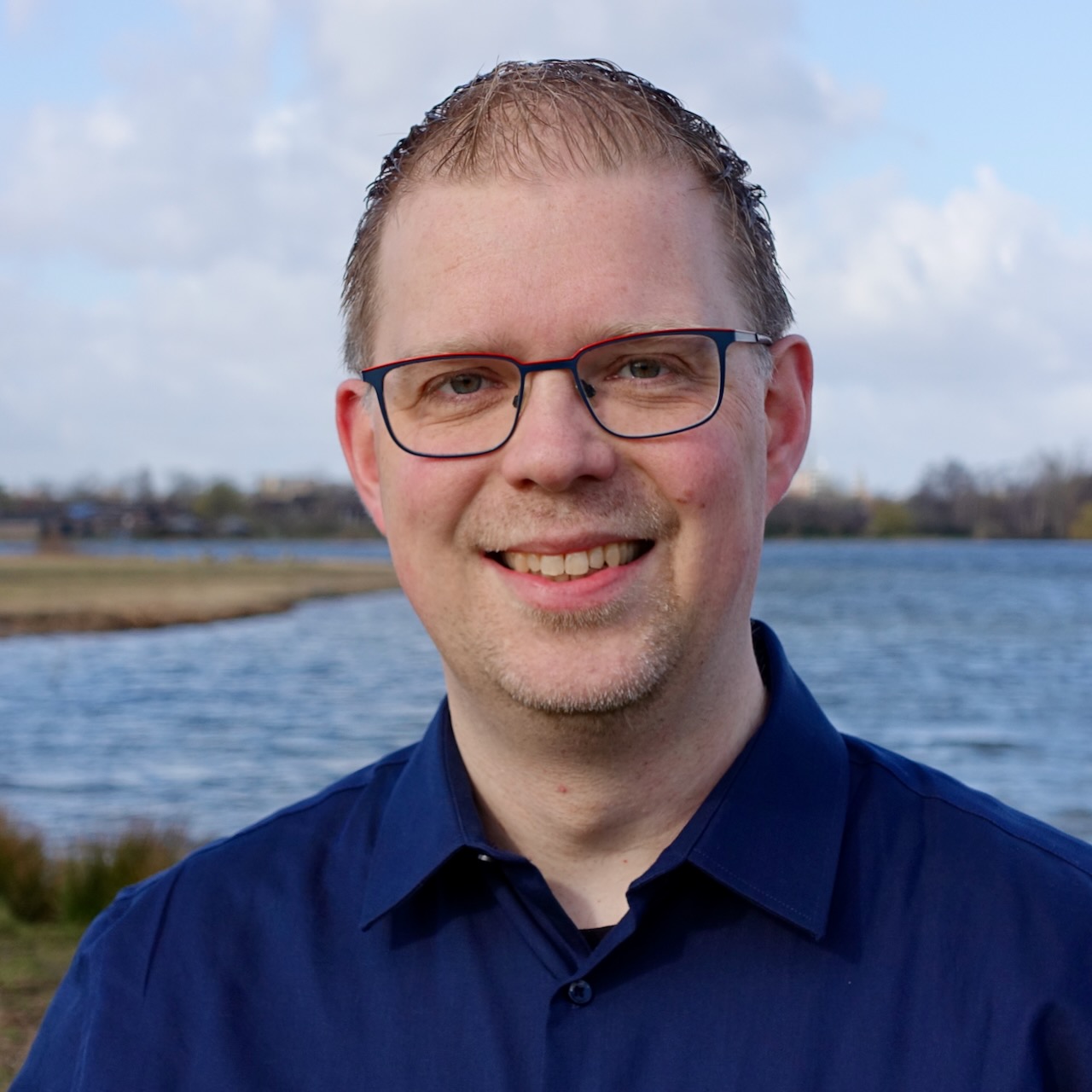 Wiggert Loonstra. Stemacteur van Luisterboeken en Voice Over teksten.